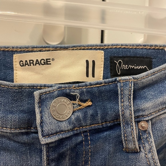 NWT✨ Garage premium denim textured jeans - Picture 6 of 9